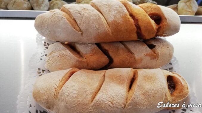 pão com chouriço Receita de pão caseiro com chouriço