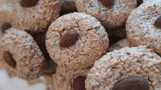 bolinhos de amendoa Bolinhos de canela e de amêndoa