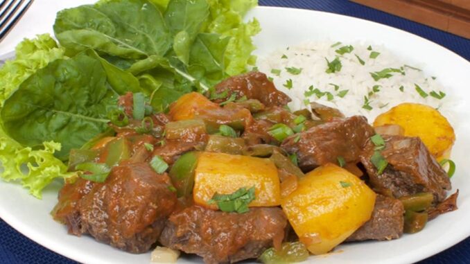 Carne de panela com mandioquinha super prática Carne de panela com mandioquinha super prática