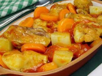 Frango de panela com legumes super delicioso