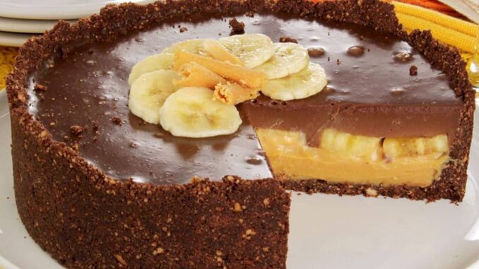 Torta de banana com doce de leite e chocolate Torta de banana com doce de leite e chocolate