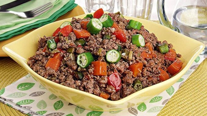 Carne moída com quiabo fácil e prática Carne moída com quiabo fácil e prática