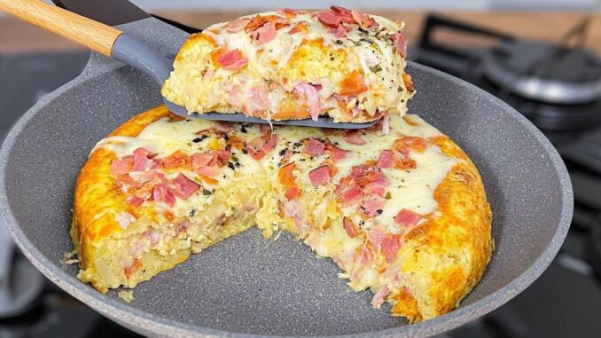 Lanche de frigideira sem farinha de trigo Lanche de frigideira sem farinha de trigo