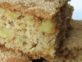 Bolo de maçã com canela