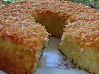 Bolo de coco de liquidificador