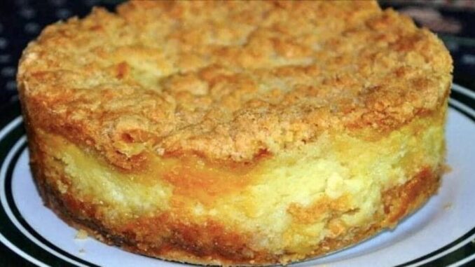 Bolo-farofa Bolo de farofa com recheio de creme