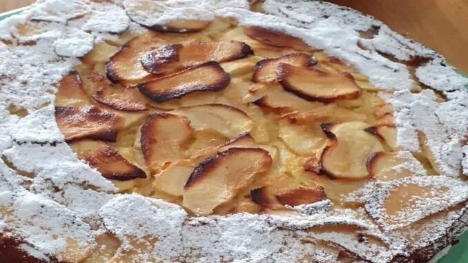 Bolo de maçã com sabor a limão