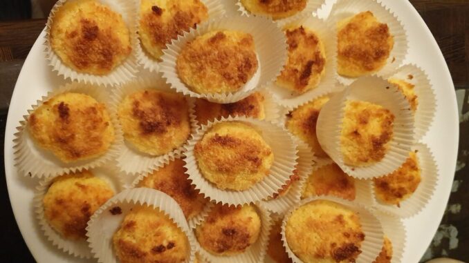 Bolinhos de coco