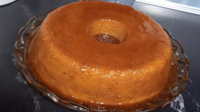 Pudim de pão e canela