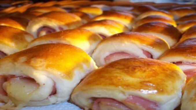 folhado Folhado de fiambre e queijo