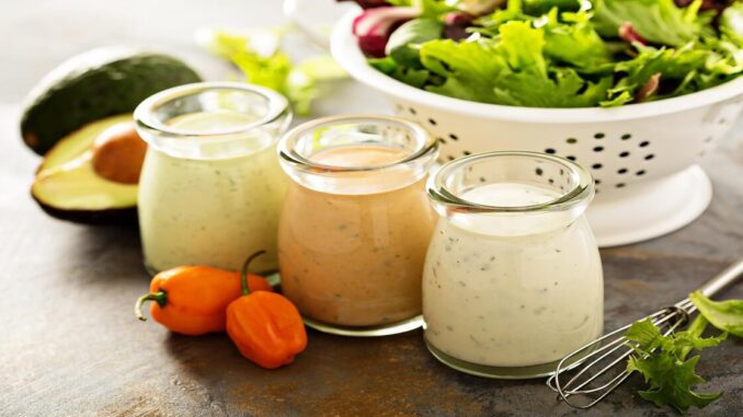molhos 5 molhos com iogurte para suas saladas