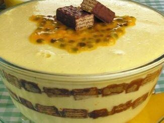 mousse de maracujá com bis