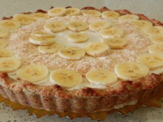 Tarte de banana com doce de leite