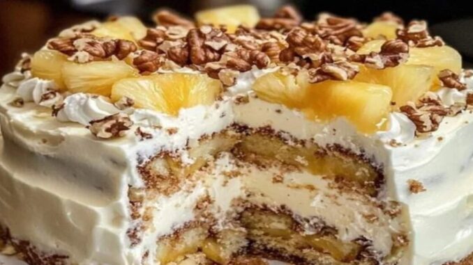 Bolo de Abacaxi bolo de abacaxi e nozes é um bolo rico e delicioso, perfeito para qualquer ocasião